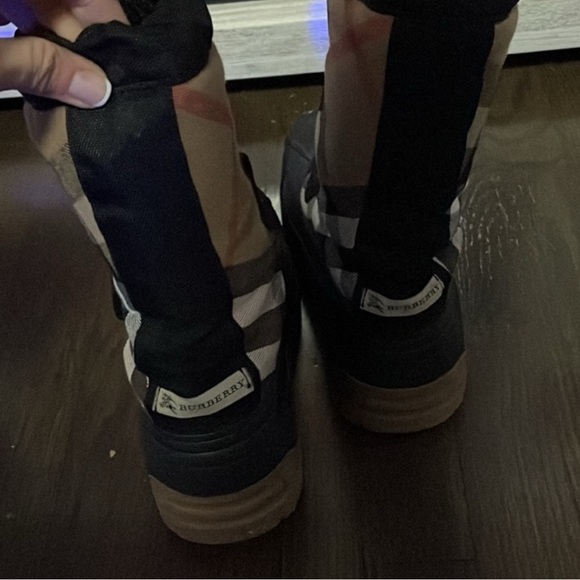 Burberry Black and Tan Winter Boots - Picture 2 of 5